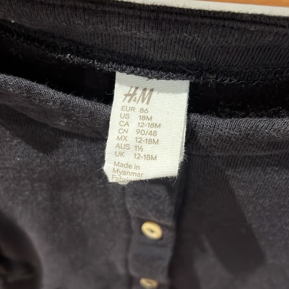 H&M | Long-Sleeved Jumpsuit - Picture 4 of 6